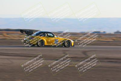 media/Nov-13-2022-GTA Finals Buttonwillow (Sun) [[d9378ae8d1]]/Group 1/Sunset (355pm)/